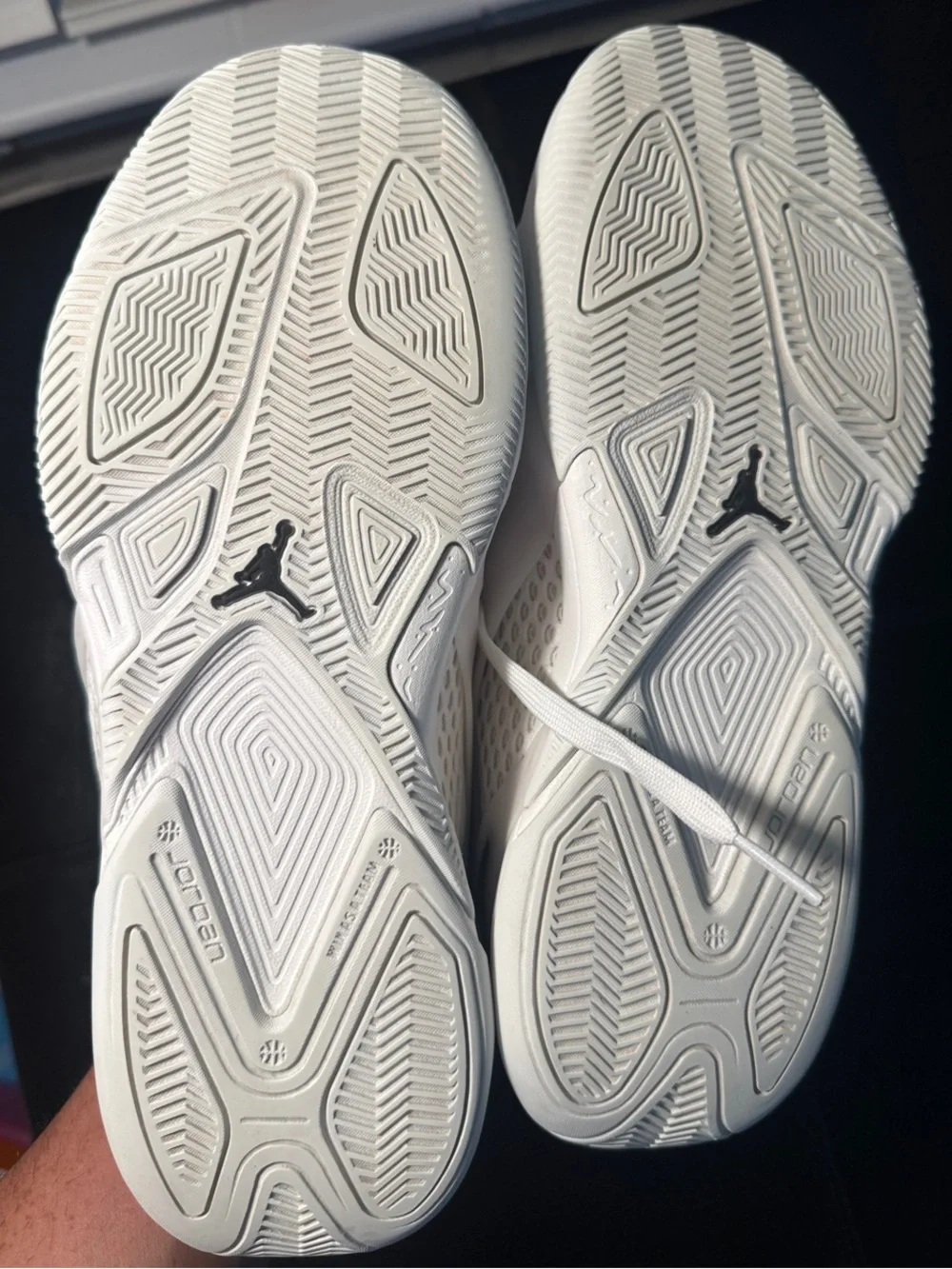 Jordan Women's Heir White and Black Low-Top Basketball Sneakers Size 9.5